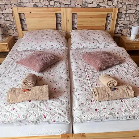 Csillag * Kisapati